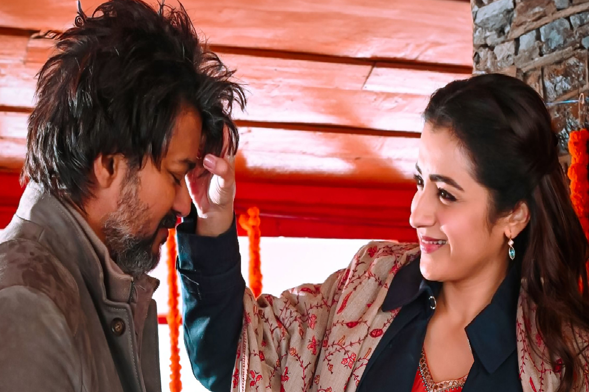 விஜய் - த்ரிஷா தங்கமான ஜோடி! பிரபல நடிகையின் பதிவால் கடுப்பாகிய ரசிகர்கள் | Actor Charmykaur Say Vijay Trisha Pure Gold Couple