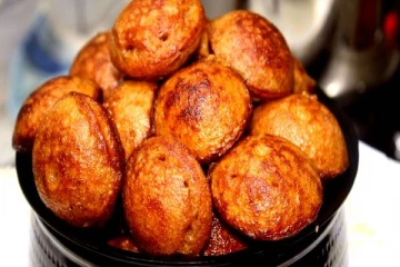 நாவிற்கு சுவையான சிவப்பரிசி காரப்பணியாரம்! மாவை இப்படி பினைந்தால் தான் சரியாக வருமாம்..