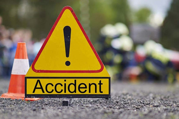 மோட்டார் சைக்கிள் விபத்தில் கணவன் பலி: மனைவி படுகாயம் | Couple Dies In Motorcycle Accident