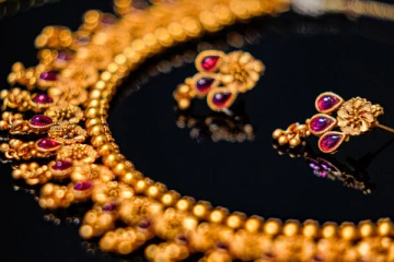 சரசரவென சரிந்த தங்கம் விலை - மக்களே இதுதான் சரியான நேரம்!