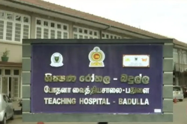 பதுளையில் வீட்டின் சுவர் கட்டியவர்களுக்கு நேர்ந்த துயரம் | One Of The Two People Buried In The Mud