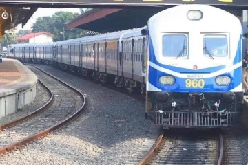 நிறுத்தப்பட்ட யாழ் ரயில் சேவைகள் ; புகையிர நிலையத்தில் சிக்கிய 400 பேர்