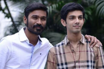 நடிகர் தனுஷின் திருமணத்தில் இசையமைப்பாளர் அனிருத் எப்படி உள்ளார் பாருங்க..! பலரும் பார்த்திராத புகைப்படம் இதோ..