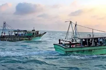இந்திய மீனவர்கள் அத்துமீறல் - வன்முறையை கையில் எடுக்க வேண்டி வரும் : தாயக மீனவர்கள்!
