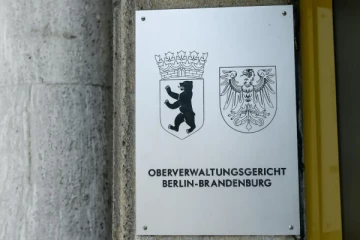 ஜேர்மன் புலம்பெயர்தல் அதிகாரிகளுக்கு எதிராக வழக்கு தொடர்ந்த 1,600 பேர்: காரணம் என்ன?