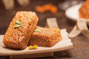 தித்திக்கும் சுவையில் Milk cake.., இலகுவாக செய்வது எப்படி?