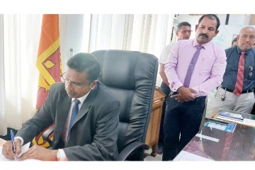 அம்பாறை மாவட்ட அரசாங்க அதிபராக சிந்தக்க அபேவிக்ரம