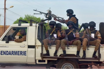 பயங்கரவாதிகள் நடத்திய தாக்குதலில் 22 பேர் பலி!