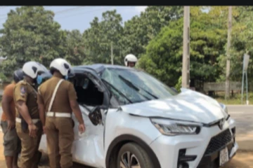 கிளிநொச்சியில் பாரிய விபத்து! தெய்வாதீனமாக தப்பிய பயணிகள்
