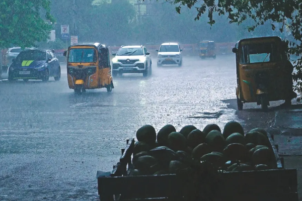 தமிழகத்தில் இன்று 19 மாவட்டங்களில் கனமழை பெய்யும்- வானிலை மையம் தகவல் | Rain Is Expected In 19 Districts Of Tamil Nadu