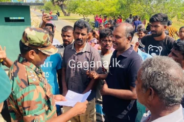 හමුදා කඳවුරුක් ඉවත් කිරීමට එරෙහිව යාපනයේ විරෝධතාවයක්.(PHOTOS)