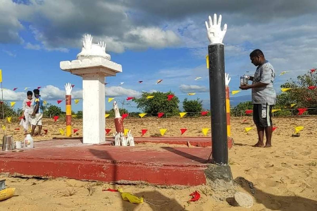 புதுக்குடியிருப்பு பிரதேச சபை தவிசாளருக்கு எதிராக நிதிக்குற்றவியல் பிரிவில் முறைப்பாடு | Complaint Filed Against Ps Chairman Itak In Fcid புதுக்குடியிருப்பு பிரதேச சபை தவிசாளருக்கு எதிராக நிதிக்குற்றவியல் பிரிவில் முறைப்பாடு | Complaint Filed Against Ps Chairman Itak In Fcid