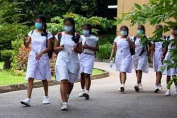 அனைத்து பாடசாலைகளும் நாளை முதல் மீண்டும் ஆரம்பம்: போக்குவரத்து சேவையில் பிரச்சினை