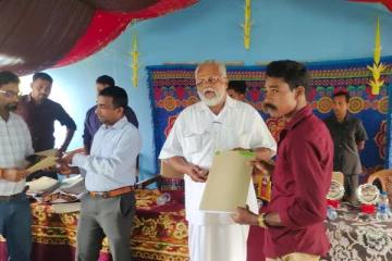 கிளிநொச்சியில் கடலட்டை பண்ணையாளர்களுக்கு அனுமதி பத்திரம் வழங்கி வைப்பு (photo)