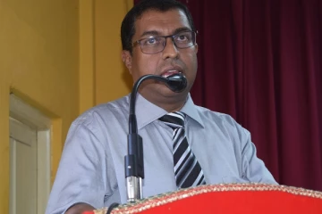 சுதந்திரத்தையும், விடுதலையையும் ஆட்சியில் இருப்பவர்களுக்கு மட்டும் மட்டுப்படுத்திவிடக்கூடாது - சாலிய பீரிஸ்