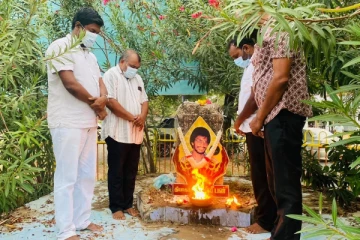 புலனாய்வாளர்களின் அச்சுறுத்தலுக்கு மத்தியில் திலீபனுக்கு அஞ்சலி