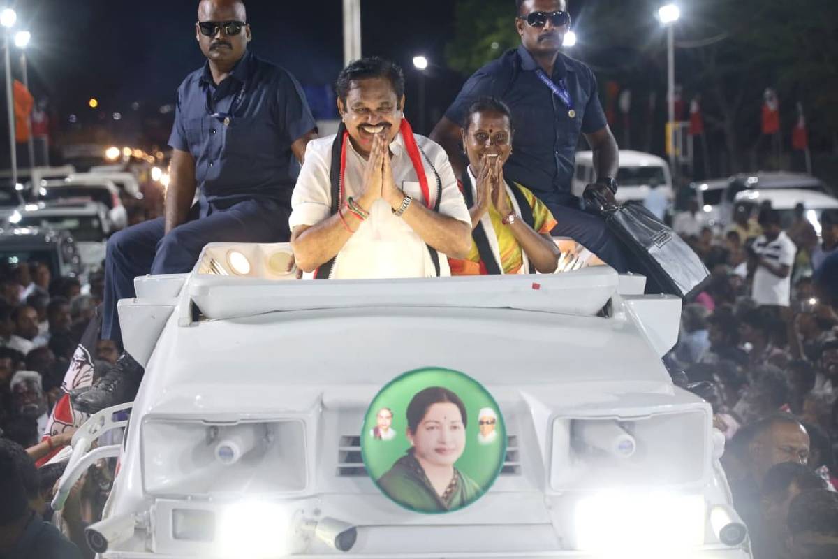 இடைத்தேர்தல் வாக்கு எண்ணிக்கை; தாராபுரத்தில் அதிமுக முன்னிலை, மதுராந்தகத்தில் தவெக | Admk Leading Dharapuram Tvk In Madurantakam இடைத்தேர்தல் வாக்கு எண்ணிக்கை; தாராபுரத்தில் அதிமுக முன்னிலை, மதுராந்தகத்தில் தவெக | Admk Leading Dharapuram Tvk In Madurantakam