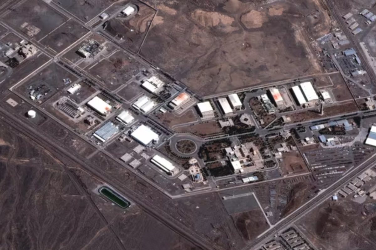 ஈரானின் Natanz தளத்தில் மீண்டும் தாக்குதல்.. தொடர்ந்து வைக்கப்படும் இலக்கு | Natanz Nuclear Facility Hit Again In Strikes