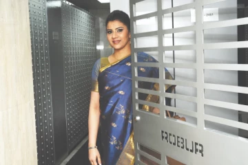 பிரித்தானியாவில் முடக்கநிலை முடிவுக்கு வருகின்றது எச்சரிக்கையுடன் இருங்கள்!