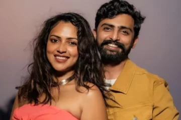 கர்ப்பமாக இருக்கும் நடிகை அமலா பாலின் அம்மா, அப்பாவை பார்த்துள்ளீர்களா.. அழகிய குடும்ப புகைப்படம் இதோ