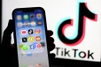 තහනම තිබුණත් Scroll එක නතර වෙලා නෑ-Aussie Teens 20%ක් තවමත් TikTok