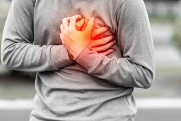 மாரடைப்பு வருவதை எச்சரிக்கும் முக்கிய 5 அறிகுறிகள்.., என்ன தெரியுமா?