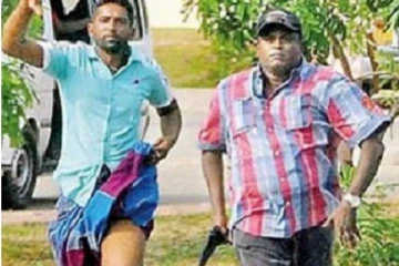 காவலாளர்களை தகாத வார்த்தைகளால் திட்டி, தாக்கி சர்ச்சையில் சிக்கிய மற்றுமொரு முக்கியஸ்தர்!