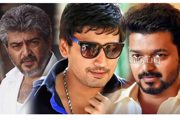 முதலில் காதல் மன்னன் அவர் தான்!! அஜித் விஜய்க்கே டஃப் கொடுத்து மார்க்கெட்டை இழக்கச்செய்த ஜாக்லெட் பாய்.. | Vijay Ajith Is The Only Competitor Thar Actor