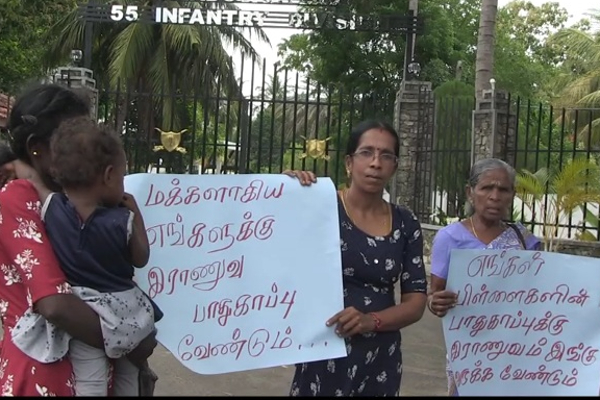இராணுவ முகாம்களை அகற்ற வேண்டாம் என தமிழர்கள் போராட்டம் (காணொளி) | Protest In Kilinochchi