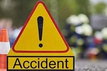 களுத்துறை வாகன விபத்தில் ஒருவர் பலி ; மக்களால் தீ வைக்கப்பட்ட மோட்டார் சைக்கிள்