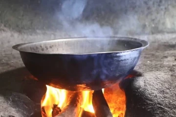 මෙරට බහුතරයක් උයන්නේ ගෑස් වලින්ද, දර වලින්ද නවතම හෙළිදරව්ව මෙන්න