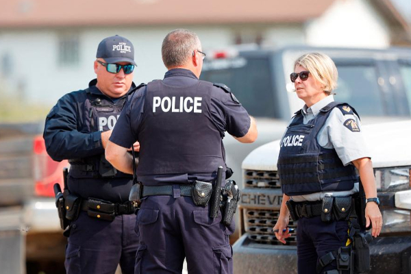 கனடாவில் இடம்பெற்ற கத்தி குத்து தாக்குதலில் இளைஞர் பலி | Youth Dies In Knife Attack In Ottawa Canada