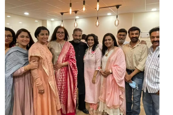 பிறந்தநாளை கொண்டாடிய நடிகை சுஹாசினி... நேரில் வாழ்த்து சொன்ன 80-ஸ் நட்சத்திரங்கள்! வைரல் புகைப்படங்கள் | Cinema Viral News