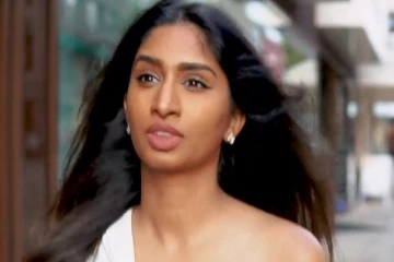 பிக் பாஸ் 5 மதுமிதாவா இது..! பாத் டப்பில் எப்படி போட்டோஷூட் நடத்தியுள்ளார் பாருங்க