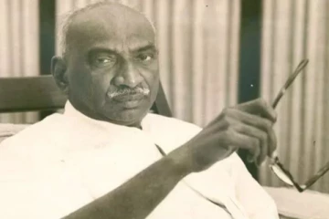 அனைத்து மக்களும் வளம்பெற, கல்வி கண்திறந்த காமராஜர்!!