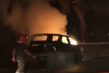 தீயில் எரிந்து நாசமான அதிசொகுசு வாகனம்!