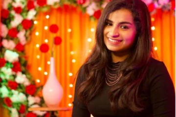 நடிகர் விஜய்யுடன் குக் வித் கோமாளி சிவாங்கி! இணையத்தில் வைரலாகும் புகைப்படம்