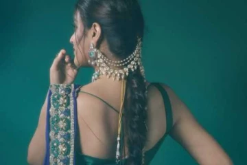 காந்தப்பார்வையால் மயக்கும் தி ராஜா சாப் பட நாயகி!! புகைப்படங்கள்..