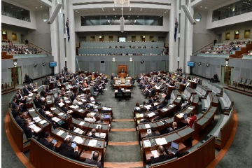 அவுஸ்திரேலிய நாடாளுமன்றத்தில் மூன்றில் இரு பெண்களுக்கு ஏற்படும் மோசமான நிலை! அதிர்ச்சி தகவல்கள்