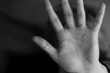 සමෘද්ධි නිලධාරිණියන් දෙදෙනෙකුට පහරදුන් පොහොට්ටුවේ මන්ත්‍රීවරයෙකු සොයා පොලිස් විමර්ශන