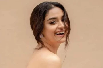 அந்த மொக்க படத்தில் நடிப்பதற்காக கோட்டையைவிட்ட கீர்த்தி சுரேஷ்! வெச்சு செய்யும் நெட்டிசன்கள்..