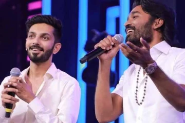 சபரிமலைக்கு மாலை போட்ட பிரபலங்கள் தனுஷ், அனிருத்- இதுவரை யாரும் பார்த்திராத புகைப்படம்