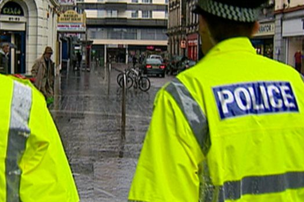ஸ்கொட்லாந்தில் இந்தியர் மீது இனவெறி தாக்குதல் | Racist Attack On Indian In Scotland