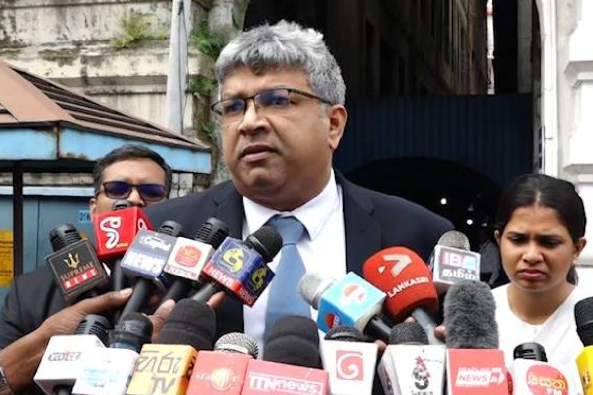 புதிய அரசமைப்பை உருவாக்கும் வாக்குறுதியில் மாற்றமே இல்லை! நீதி அமைச்சர் ஹர்ஷன உறுதி | No Change In Promise To Draft A New Constitution புதிய அரசமைப்பை உருவாக்கும் வாக்குறுதியில் மாற்றமே இல்லை! நீதி அமைச்சர் ஹர்ஷன உறுதி | No Change In Promise To Draft A New Constitution