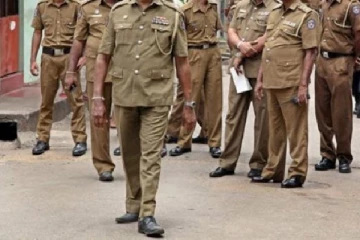 15 வயது சிறுமி இணைய வழியில் விற்பனை - சிக்கினார் பொலிஸ் அதிகாரி