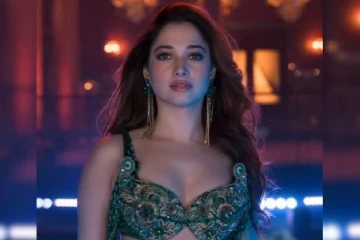 காவாலா ஆட்டத்தை மிஞ்சும் தமன்னாவின் நாஷா பாடல்.. அடேங்கப்பா நடனத்தை பாருங்க