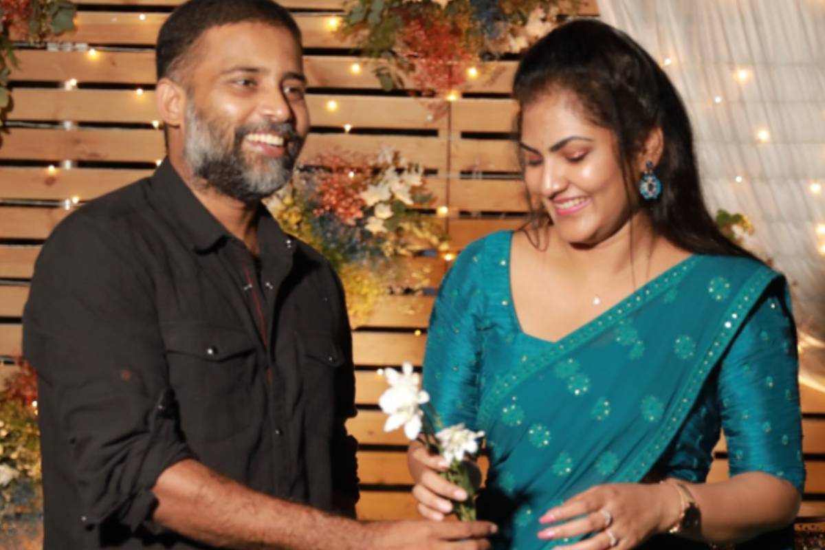 பிரபல தொகுப்பாளினியை காதலிக்கும் அட்டகத்தி தினேஷ்... | Attakathi Dinesh In Love With Vj Ezhilarasi பிரபல தொகுப்பாளினியை காதலிக்கும் அட்டகத்தி தினேஷ்... | Attakathi Dinesh In Love With Vj Ezhilarasi