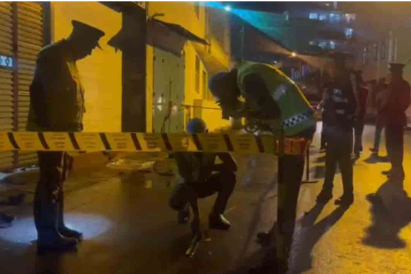 கடைக்கு முன்னால் நின்றிருந்த நபருக்கு நடத்தப்பட்ட கொடூரம் ; சற்று முன் கொழும்பில் சம்பவம் | Brutal Attack On A Man Standing In Front Of A Shop