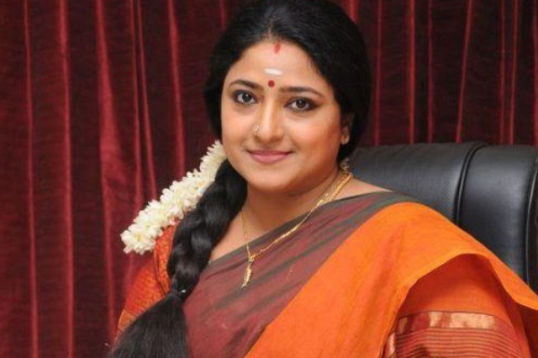 என்னையும் என் மகளையும் ஆபாசமாக சித்தரிக்கிறார்கள் -புகார் அளித்த பிரபல நடிகை | Actress Praveena Give Complaint In Cyber Crime என்னையும் என் மகளையும் ஆபாசமாக சித்தரிக்கிறார்கள் -புகார் அளித்த பிரபல நடிகை | Actress Praveena Give Complaint In Cyber Crime