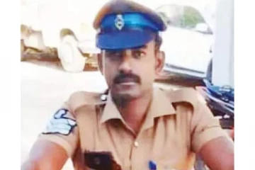 நாய் குறுக்கே வந்ததால் பறிபோன காவலரின் உயிர்!